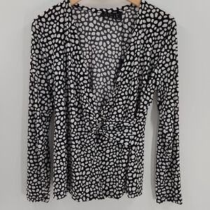 Tahari Long Sleeve Black White Surplice Top V-neck Metal Buckle Accent Large